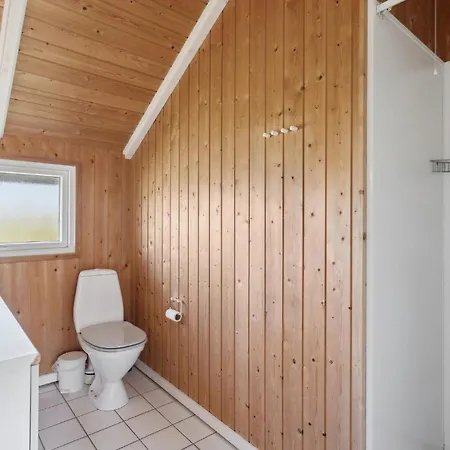 Hébergement de vacances Pet Friendly In Hvide Sande With House Sea View